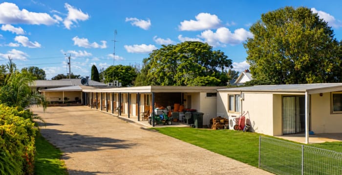 Freehold Motel & Restaurant Investment with Long-Term Lease