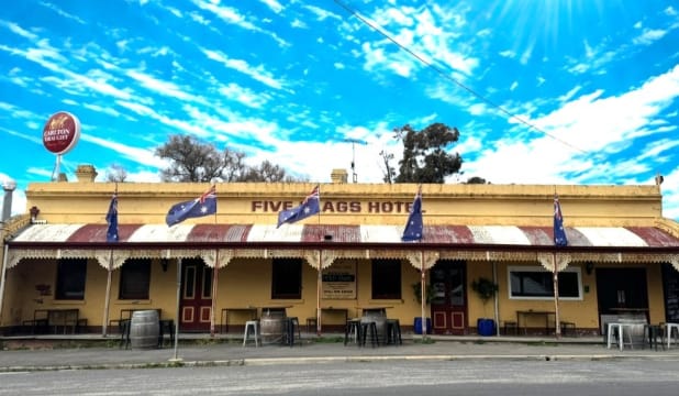 FREEHOLD PASSIVE INVESTMENT - Five Flags Hotel, Campbells Creek VIC - 1P0554