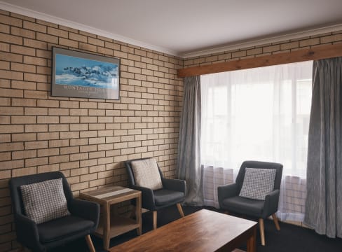 DUAL LEASEHOLD MOTEL OPPORTUNITY, NAROOMA NSW - 961ML