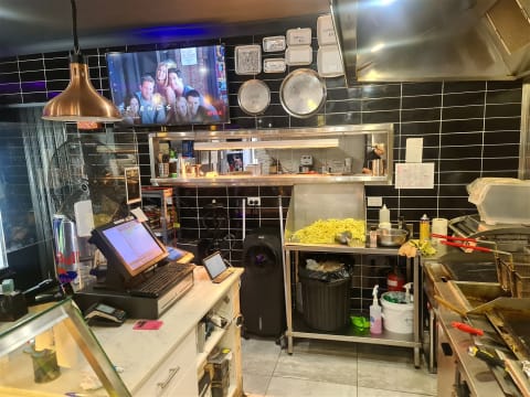 AD'S CAFE BURGER BAR & MIX GRILL - EXCELLENT OPPORTUNITY FOR NEW PURCHASER