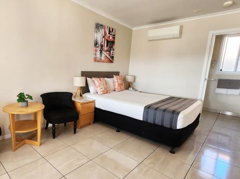 QLD Coastal Major Regional City - 2124ML