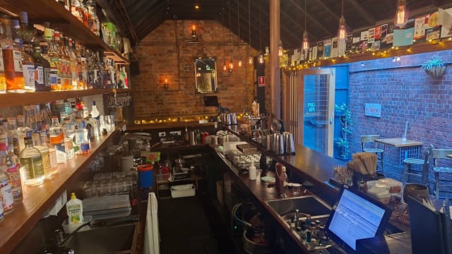 UNION ELECTRIC - A CBD laneway cocktail bar and rooftop