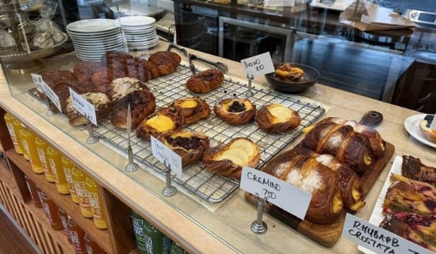 Inner-North Italian Bakery/Café – Prime Corner Location | Live-In Opportunity