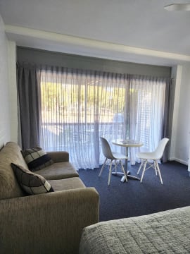 28-ROOM LEASEHOLD MOTEL WITH 2 HOURS FROM BRISBANE – 1947ML