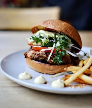Large Licenced Café – Snowy Mountains, NSW