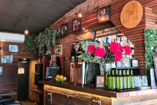 UNDER OFFER - Iddy Biddy Bar