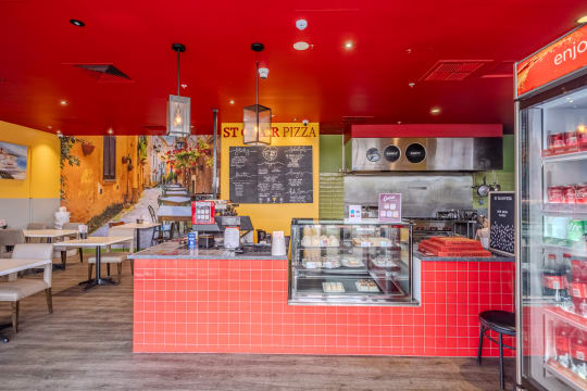 High-Traffic Shopping Centre Pizzeria – Strong Sales, Fully Fitted Out