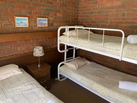 Under Contract - Profitable Leasehold Motel with Caravan Park & Camp sites in Ballarat