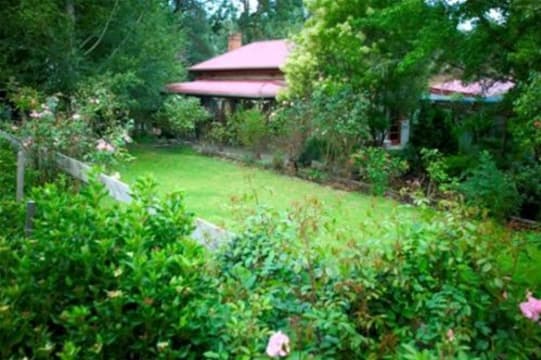 2 Houses on 5 acres. Luxury Home plus 5rooms Cottage. Room for extended Family