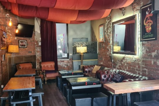 UNDER OFFER - Iddy Biddy Bar