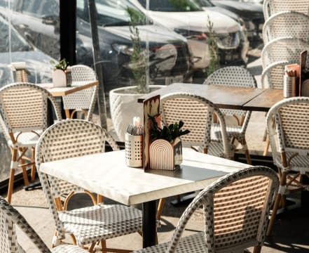 Iq8ebwhg1phcv3oklxfg