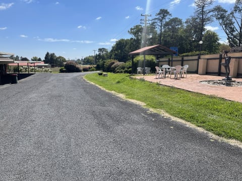 Established Freehold Motel with Highway Exposure and Expansion Potential – 566MF