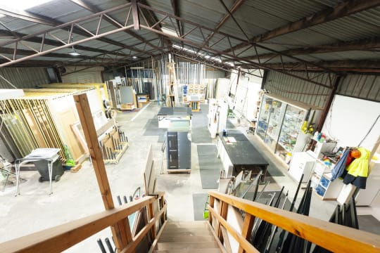 LEASEHOLD - Yass Windscreens & Glass NSW - 1P0518