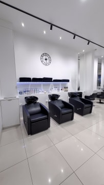 ESTABLISHED GEELONG HAIR SALON FOR SALE