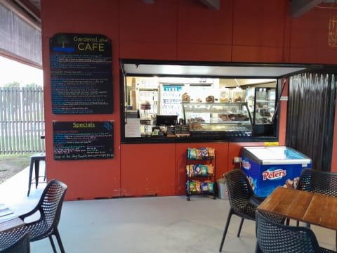 Busy Lakeside Cafe in a Popular Tourist Location – Ararat, Victoria
