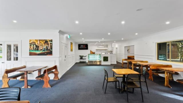 Phillip Island – Resort & Café with Growth Potential