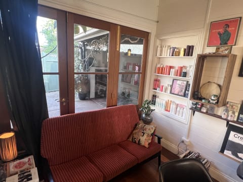 ✂️ Hairdressing Salon for Sale – Established, Profitable & Full of Character