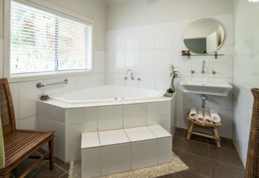 Boutique Freehold Accommodation Offering Income and Lifestyle in Healesville