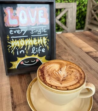 Lumos Café Restaurant