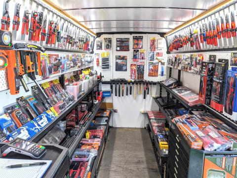 Automotive tool business with enormous growth potential !