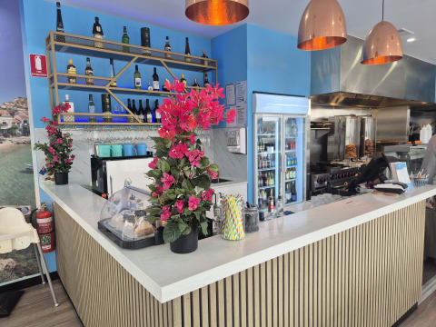 SENSATIONAL WATERFRONT RESTAURANT & BAR $150,000 FIT-OUT  CHATTEL SALE ONLY $75,000
