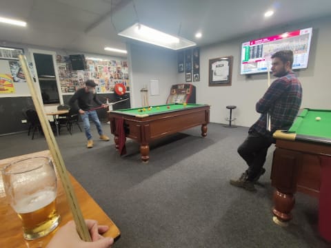 BELOW REPLACEMENT VALUE ROCKY CAPE TAVERN FHGC $995,000+sav