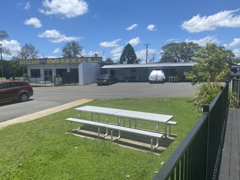 REGIONAL CITY HOTEL/MOTEL - 117HF