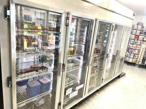 Potential Bottleshop STCA Grocer Cafe Takeaway Vacant shop for lease blank canvas $450+gst per week