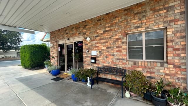 Profitable 15 - Room Murray River Motel with Long Lease Security