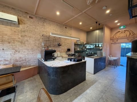 LICENCED PIZZERIA OPPORTUNITY NEAR CITY STH SUB $69,000 + GST