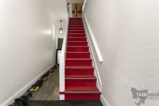 EXTRAORDINARY OPPORTUNITY RENOVATED 10 ROOM HOTEL & RESTAURANT, BAR & BOTTLESHOP