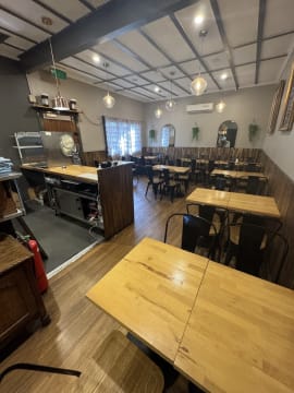 Woodfire Pizza Licensed Ringwood - contact landlord