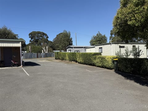 Under Contract - Profitable Leasehold Motel with Caravan Park & Camp sites in Ballarat