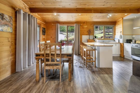 FHGC Tasmanian Accommodation A1 Presentation Spectacular Views 10%ROI 6 Cabins 2 Houses 2 Titles