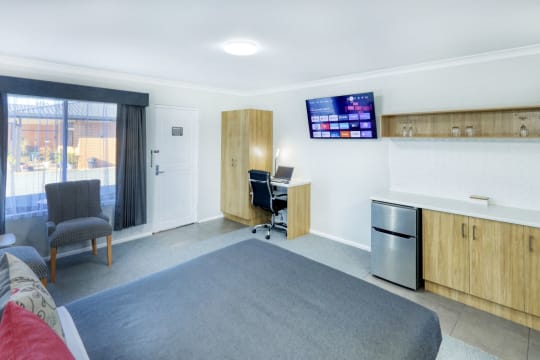 UNDER CONTRACT - Deniliquin Motel