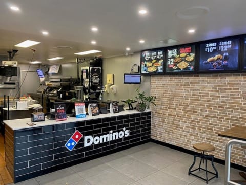 Dominos Pizza! The Entrance! LOW RENT! TO $32,500 per week, Remodelled! Lifestyle location!