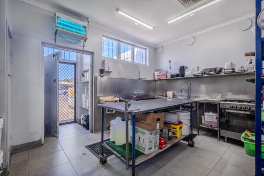 Well-Established Chicken Shop/Yiros Bar