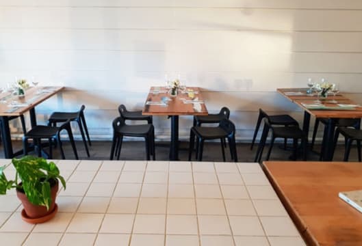 Chattels Sale - Takeaway/Restaurant opportunity in Elwood! (Our Ref: V2082)