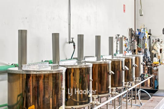 Big Gal's Brew Shed | Brew-On-Premises & Retail | Bunbury