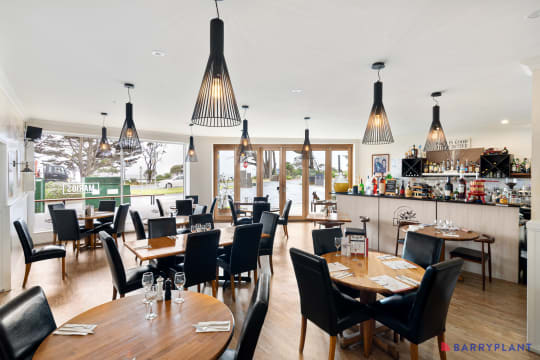 Profitable Waterfront Restaurant – High-End Hospitality Venue