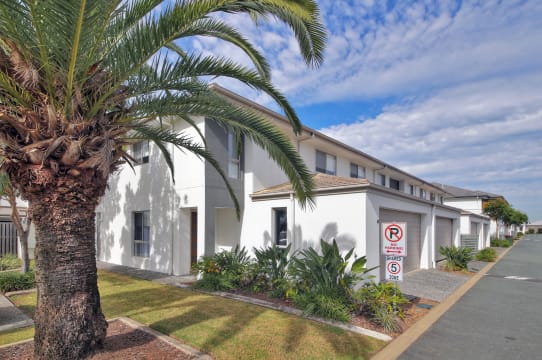 BUSINESS ONLY | NET PROFIT OVER $433,000 / TOPPED UP TO FULL 25 YEAR TERM! | Resort Brokers ID : ...