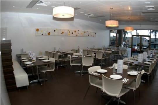 GIRAMONDO PIZZERIA & ITALIAN RESTAURANT - FULLY LICENSED - ESTABLISHED 30 YEARS!