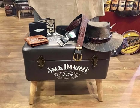 34332  - Almari Leather - Retail Opportunity