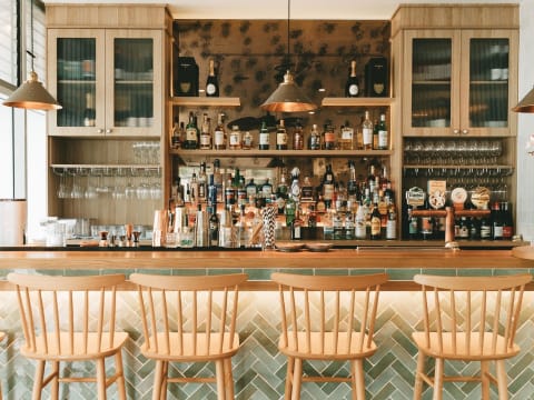 CHEAPEST RENT IN TOWN!  Modern Dining Licensed Restaurant