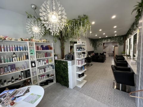 Hair and Beauty Salon with expansion options