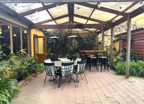 FREEHOLD PASSIVE INVESTMENT - Five Flags Hotel, Campbells Creek VIC - 1P0554