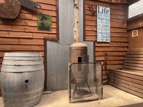 Railway Hotel Dingee - Build It and They Will Come