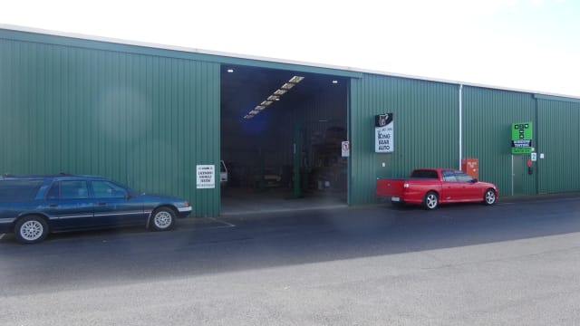 CAR REPAIR & SERVICING BUSINESS BENDIGO HIGH PROFILE INDUSTRIAL LOCATION