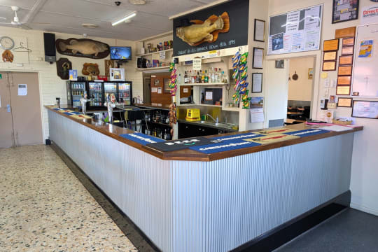 Murray River One Pub Town - Railway Hotel, Strathmerton Vic