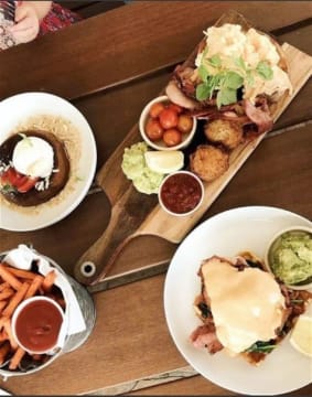 CAFE / CATERING KITCHEN IN ROCKLEA - LOW RENT -  EXCELLENT TURNOVER